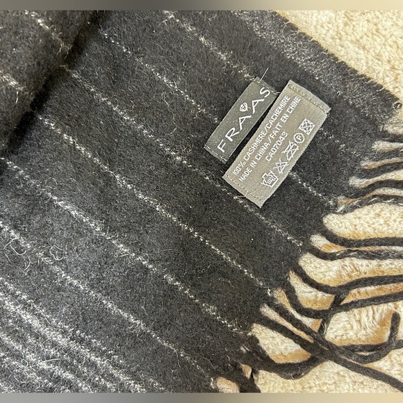Fraas Unisex Fringe Edge 100% Cashmere Scarf Striped Black/gray Size 50”/10,5” - Picture 4 of 6